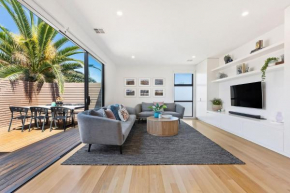 Como Villa Family Retreat close to beach and shops, Parkdale